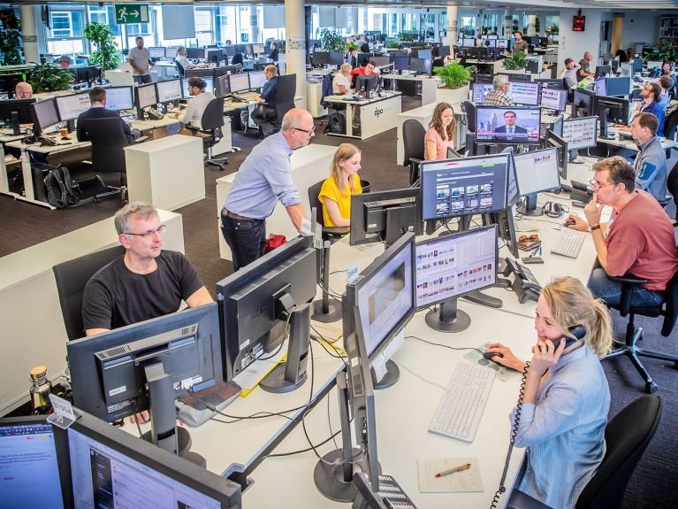 الإعلام… بين الرواية والواقع